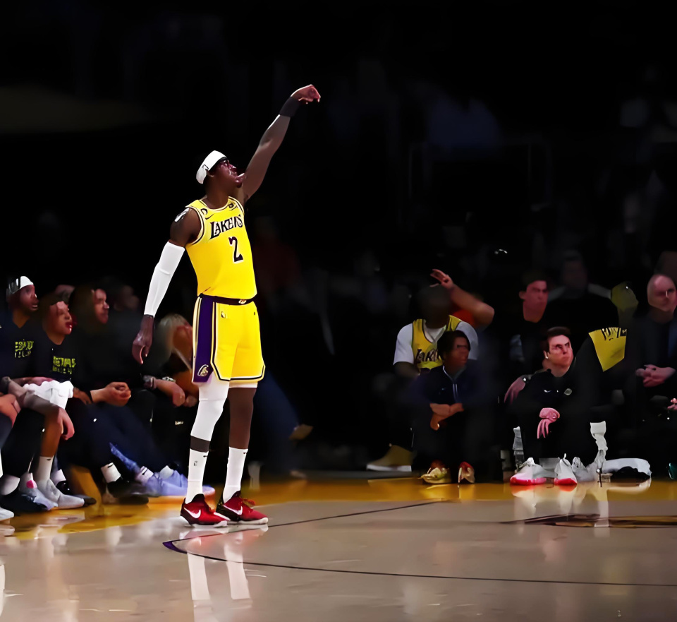 艾顿, 攻强守弱特